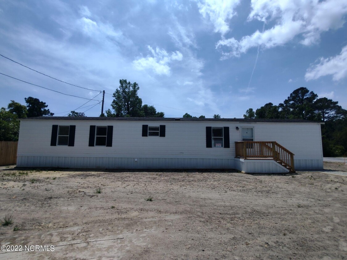Primary Photo - 111 Piney View St