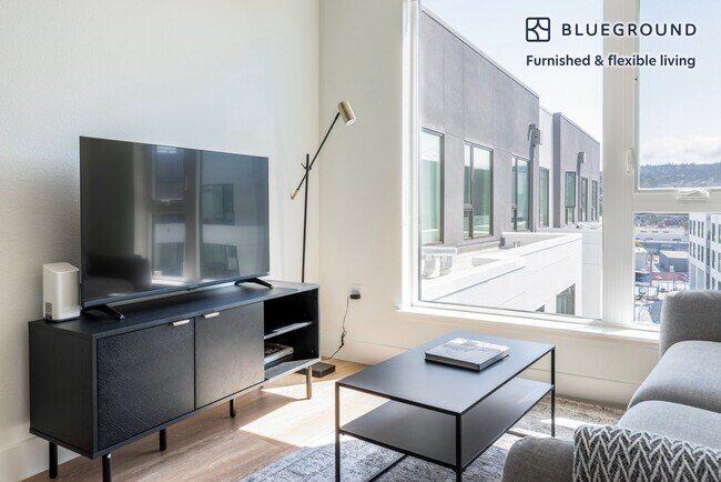 Building Photo - 1 Adrian Ct