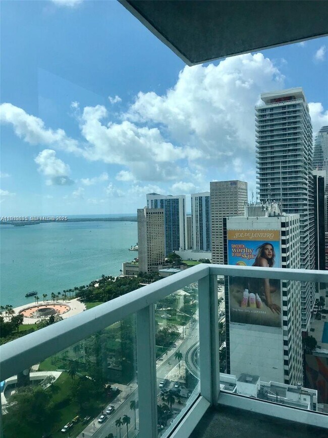 Foto del edificio - 244 Biscayne Blvd