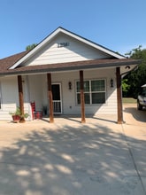 Building Photo - 1016 S Rogers St