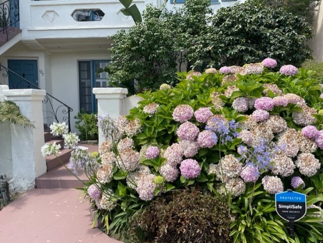 Foto del edificio - 1757 Midvale Ave