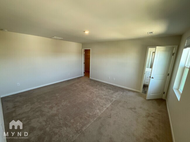 Foto del edificio - 2065 Westchester Dr