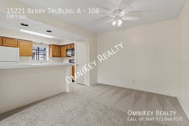 Building Photo - 15221 Berry Trail