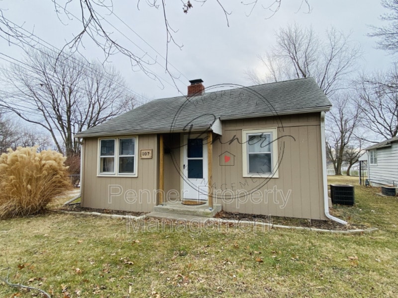 107 SE 7th St, Lee's Summit, MO 64063 House Rental in Lee's Summit, MO