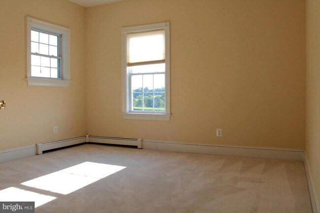Building Photo - 5510 Porterstown Rd