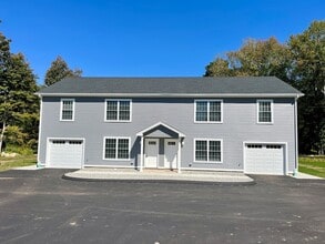 Building Photo - 479 Norwich Ave