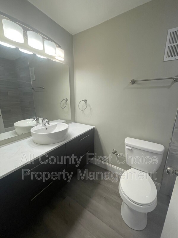 Building Photo - 2949 Bough Ave