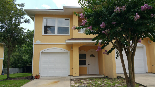 Building Photo - 542 NW 39th Rd