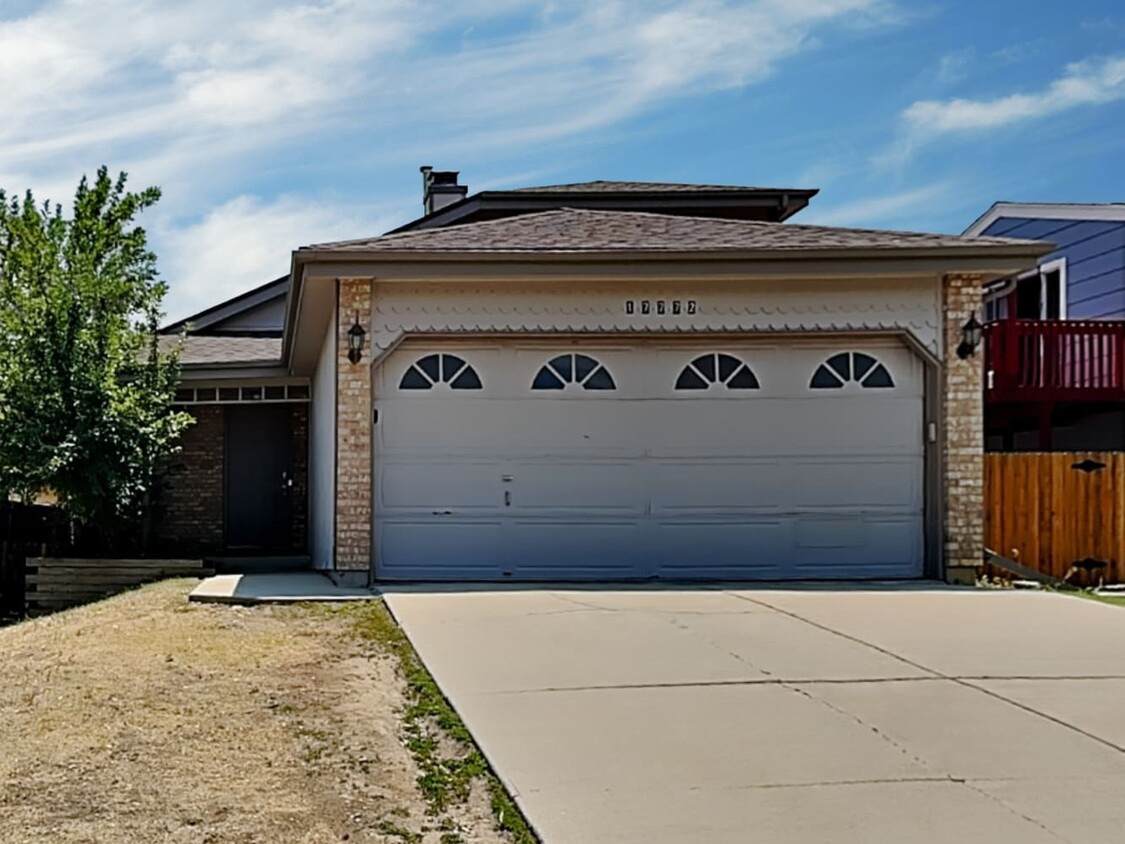 Primary Photo - 17772 E Bethany Dr