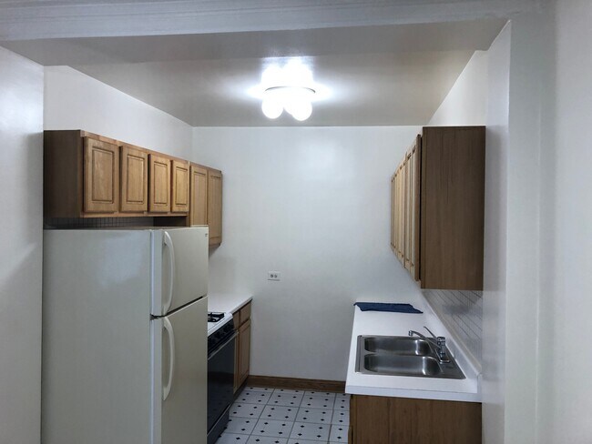 Foto del edificio - 1263 W Pratt Blvd