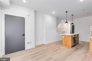 Building Photo - 1223 W Lehigh Ave