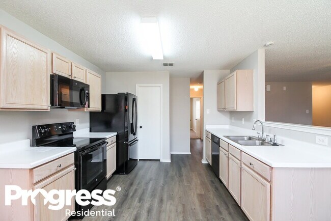 Building Photo - 1202 Mcmillan Dr