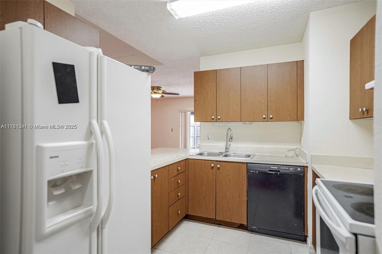 Foto del edificio - 11605 SW 147th Ave