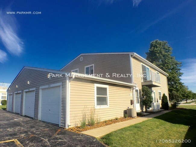 Foto del edificio - Tinley Park - 2 Bed, 2 Bath + Attached Garage