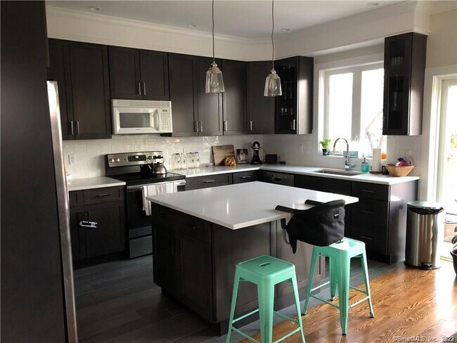 Foto del edificio - 810 Reef Rd