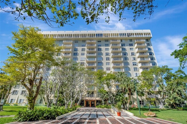 Building Photo - 11111 Biscayne Blvd