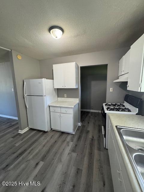 Building Photo - 1122 E Stewart Cir