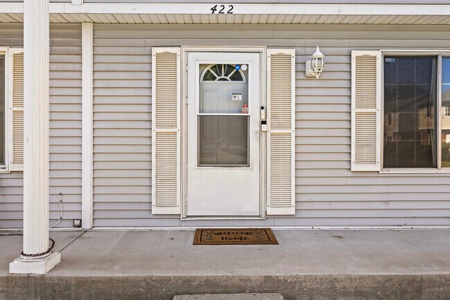 Foto del edificio - 422 Gainsborough Ct