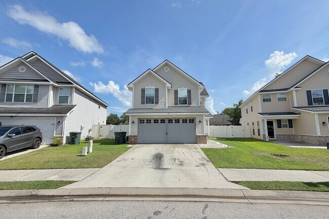 Foto del edificio - AVAILABLE TBD-MILITARY (Small Pets Prefered)