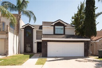 Building Photo - 310 Rio Grande Dr