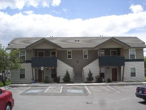 Primary Photo - 136 N Grant St