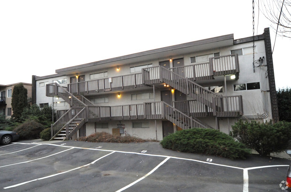 The Edgecliff Apartments Apartments in Des Moines, WA