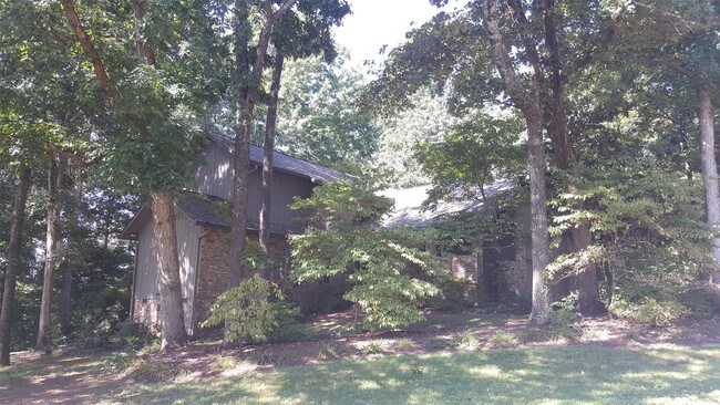 Foto del edificio - 8408 High Lark Ln