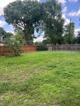 Building Photo - 8606 Carriage Creek Dr