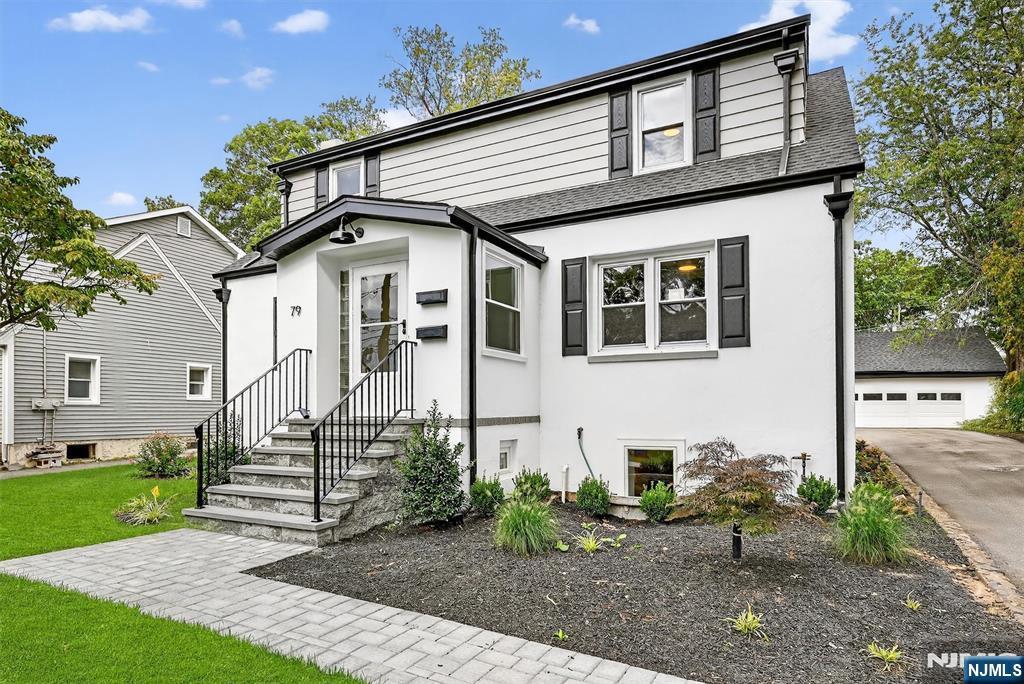 Foto principal - 79 Harrison Ave