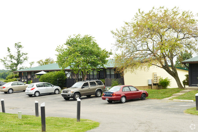 Parking Area - Amhurst Apartments