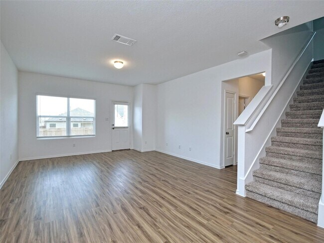 Building Photo - 6520 Strelitzia Cove