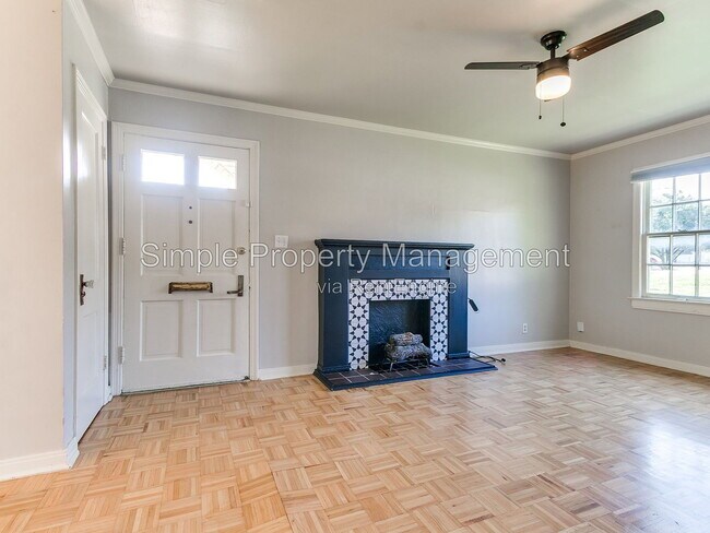 Foto del edificio - 3715 N Lee Ave