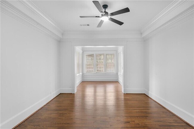 Foto del edificio - 360 Ponce De Leon Ave NE