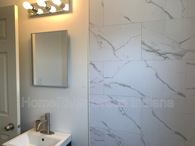 Foto del edificio - 229 W 38th St