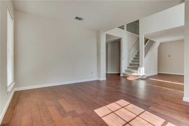 Building Photo - 13229 Amasia Dr