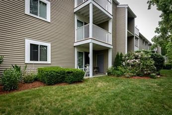 Foto del edificio - 44 Silver Hill Ln