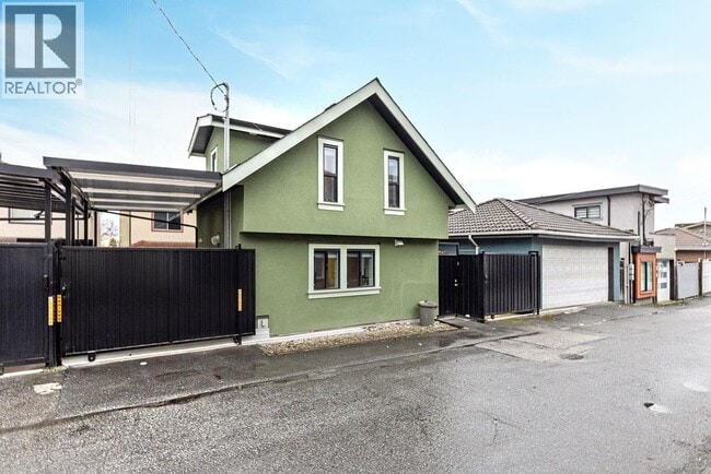 Building Photo - 1477 E 61st Ave