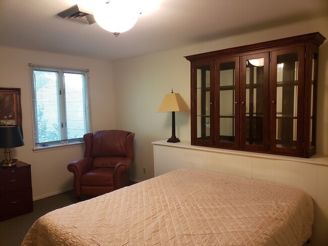 Foto del edificio - 1527 Prairie St