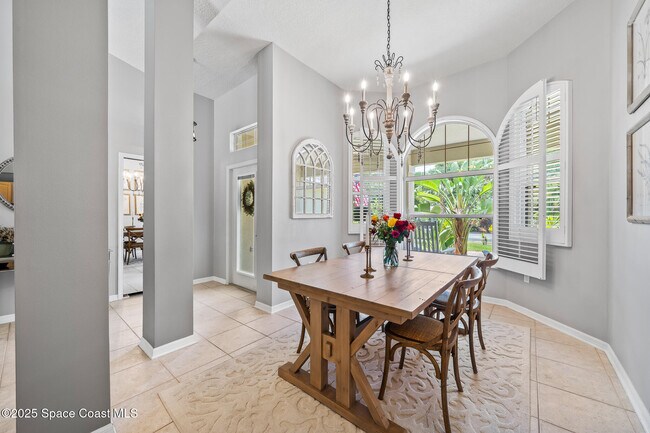 Building Photo - 3828 S Tropical Trail