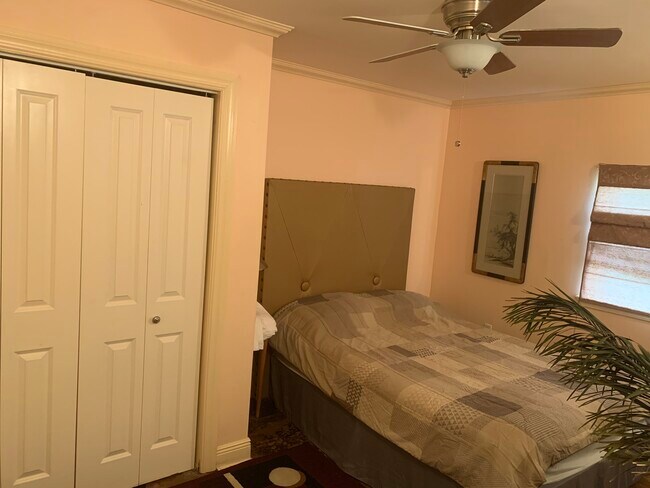 2nd Bed Room with great sized closet - 6202 Warrington Dr