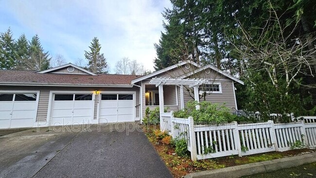 Building Photo - 12596 Deer Park Ln NW