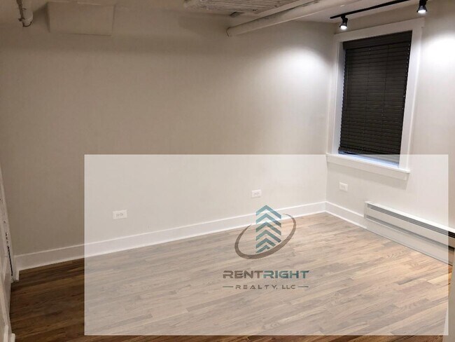 Foto del edificio - 845-55 W Agatite