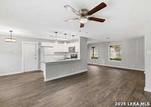 Building Photo - 918 Clearview Dr