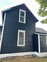 Building Photo - 419 S Bartlett St Building Photo - 419 S Bartlett St