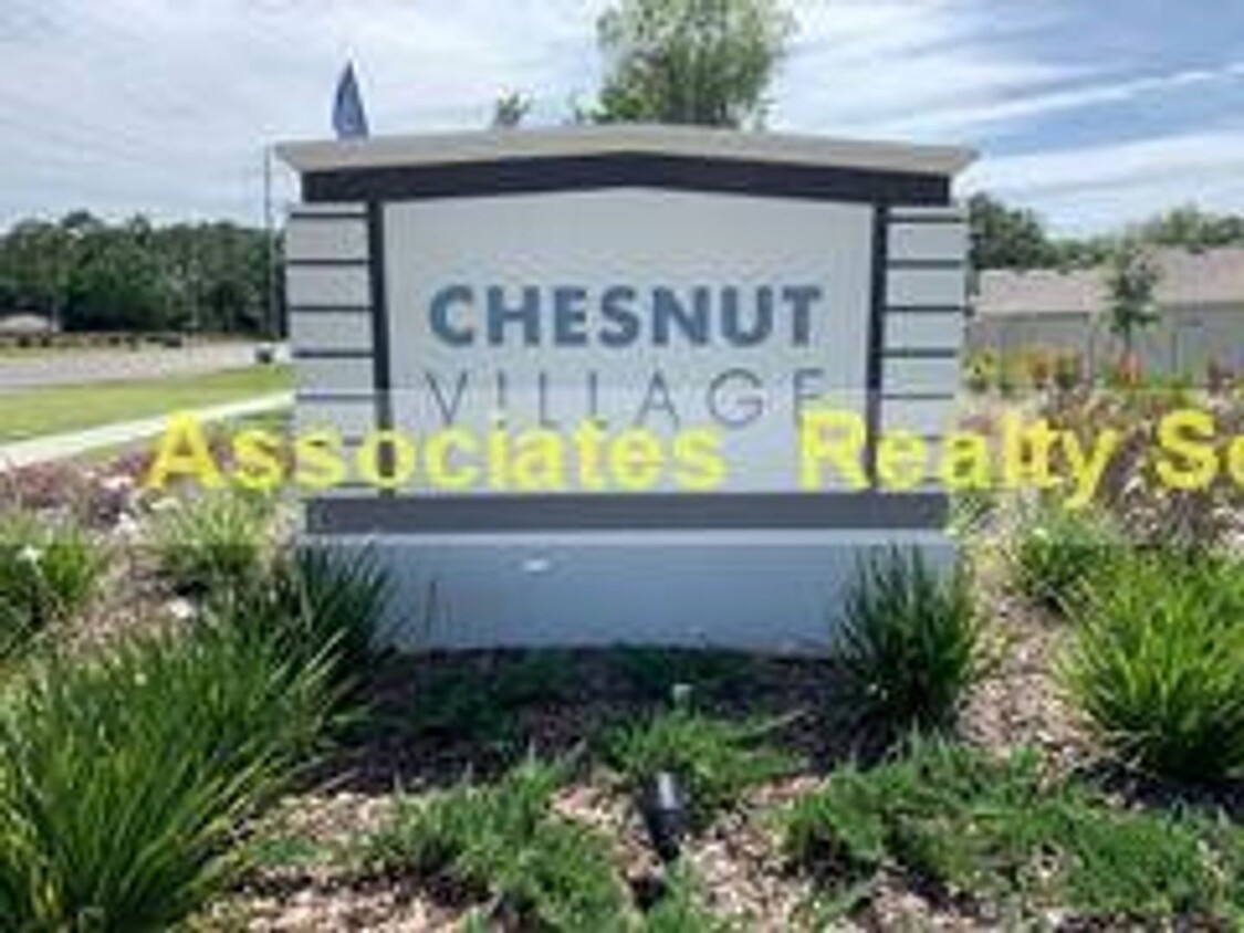 Primary Photo - SUBLEASE AVAILABLE!!! 5 bedroom home in Ch...