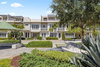 Building Photo - 6308 NW 104th Path