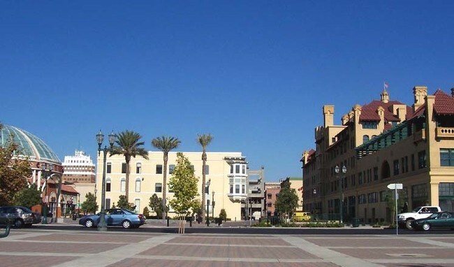 Foto del edificio - Hotel Stockton Apartments