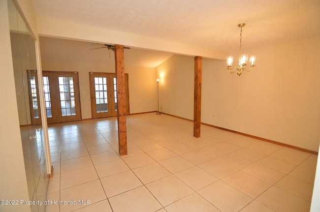 Building Photo - 909 Candlebrook Ln