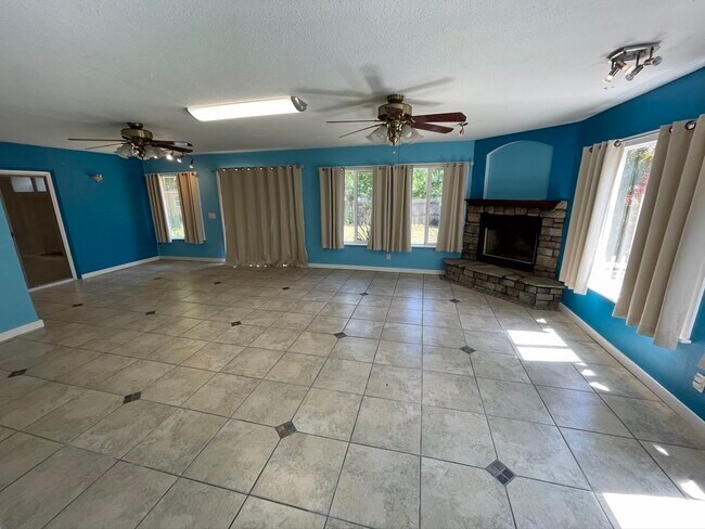 Building Photo - 314 Laurel Cove Ct