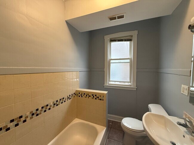 Foto del edificio - 6546 S Rockwell St